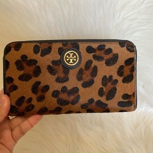 Tory Burch wallet